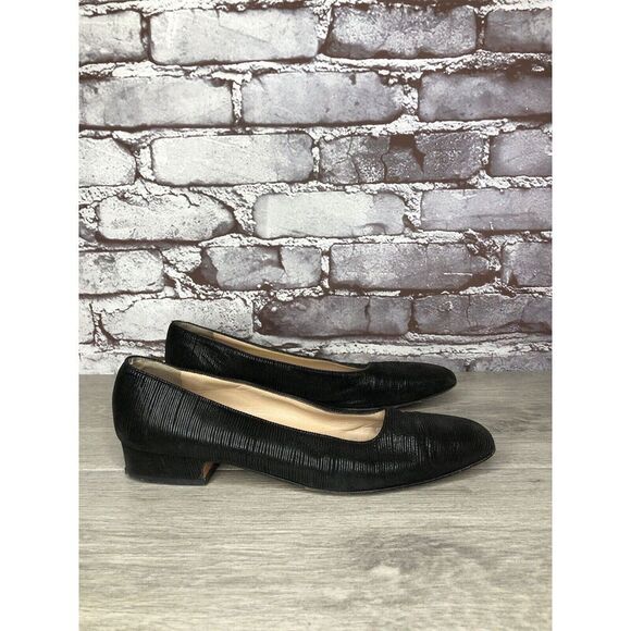 Salvatore Ferragamo Black Leather Designer Block Heels Women’s Sz 7AAA US/37.5EU - Picture 16 of 16